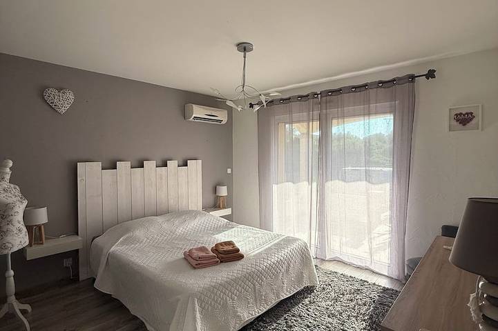 Location de vacances pour 6 personnes, avec terrasse et jardin à Sarrola-Carcopino - 4