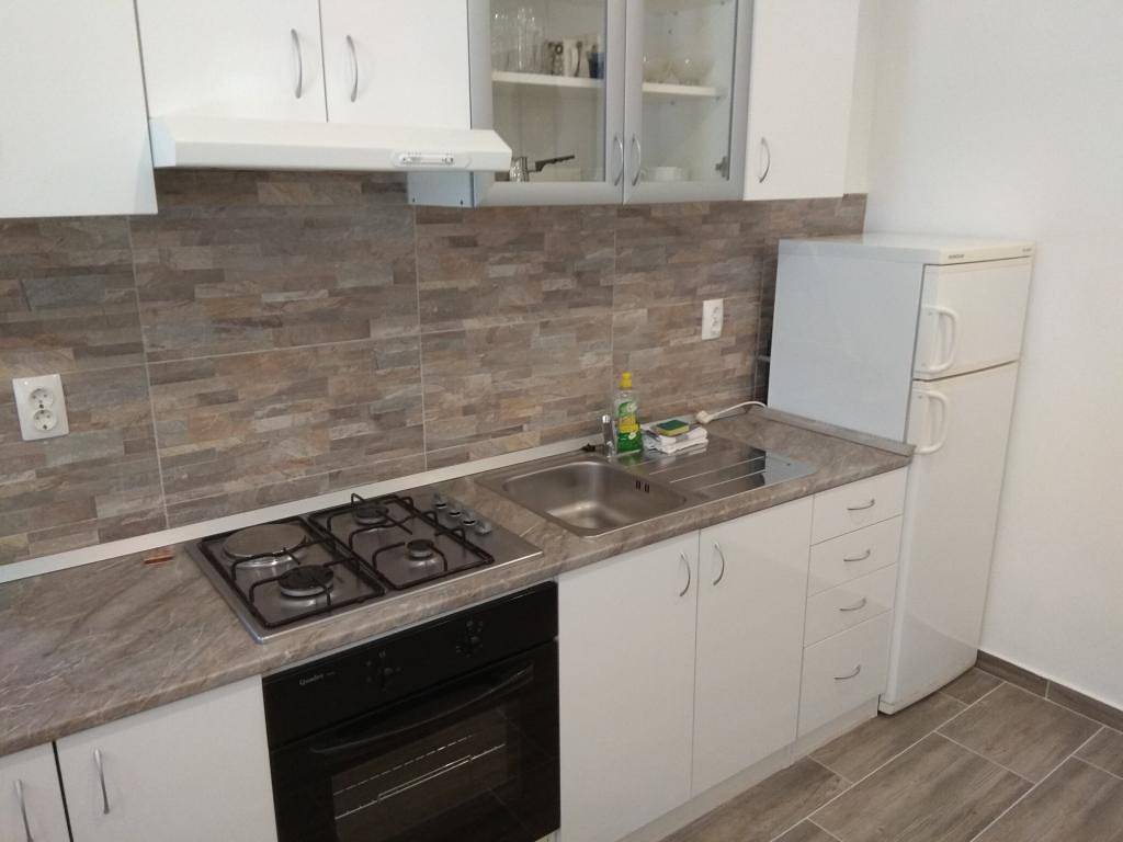 Ganze Ferienwohnung, Studio-Apartment am Meer in Blato, Korcula