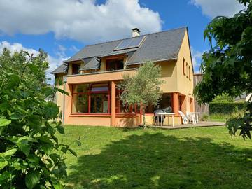 Gîte pour 8 personnes, avec jardin et terrasse, animaux acceptés à Surzur