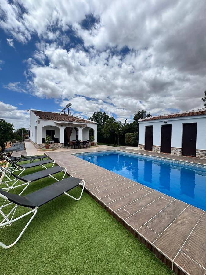 Villa para 6 pessoas, com vista e piscina e ainda jardim and terraço - 1