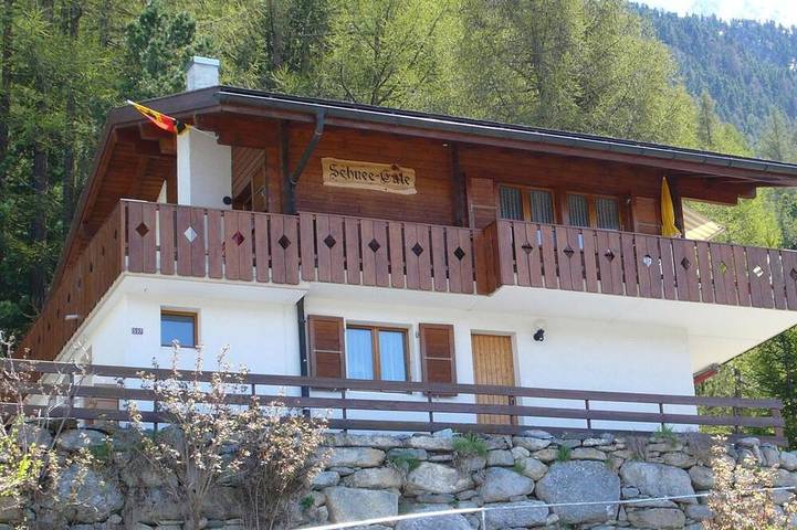 Chalet für 5 Personen, mit Garten und Terrasse in Grächen