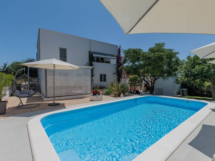 Ferienwohnung für 3 Personen, mit Garten und Terrasse, mit Haustier auf Vir