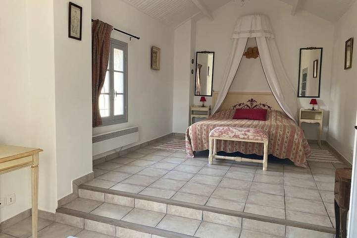 Encantadora casa de campo con piscina in Tourrettes-sur-Loup, Costa mediterránea (Francia)