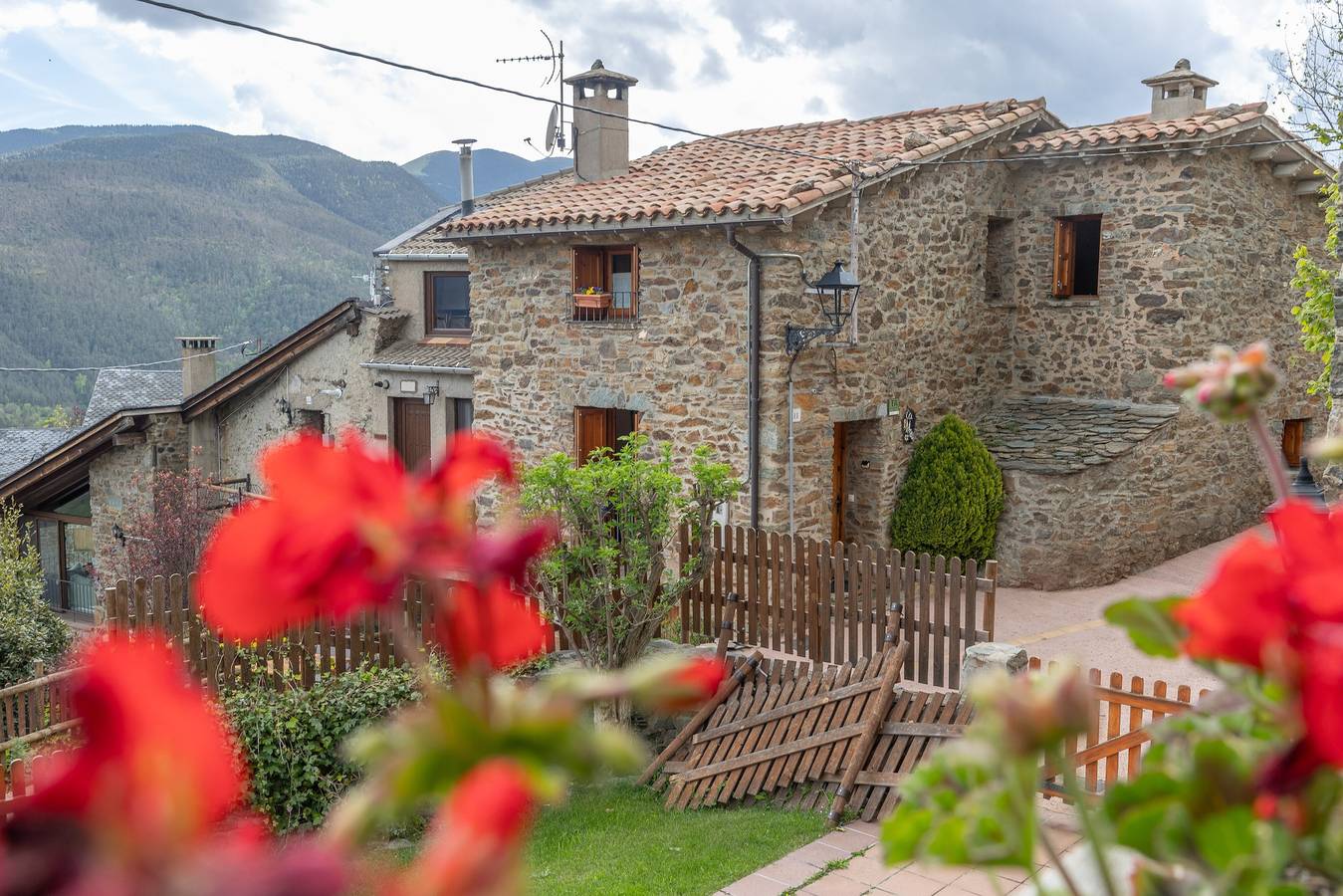 Ferienhaus 'Cal Andreu' mit Bergblick, privatem Garten und Wlan in Ventolà, Ribes de Freser