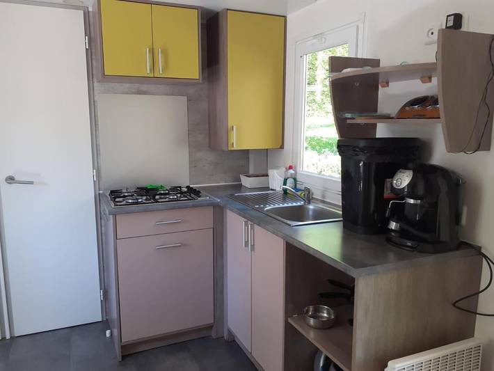 Mobil-home 'Moon River' avec terrasse privée, Wi-Fi et climatisation in Thiviers, Périgord Vert