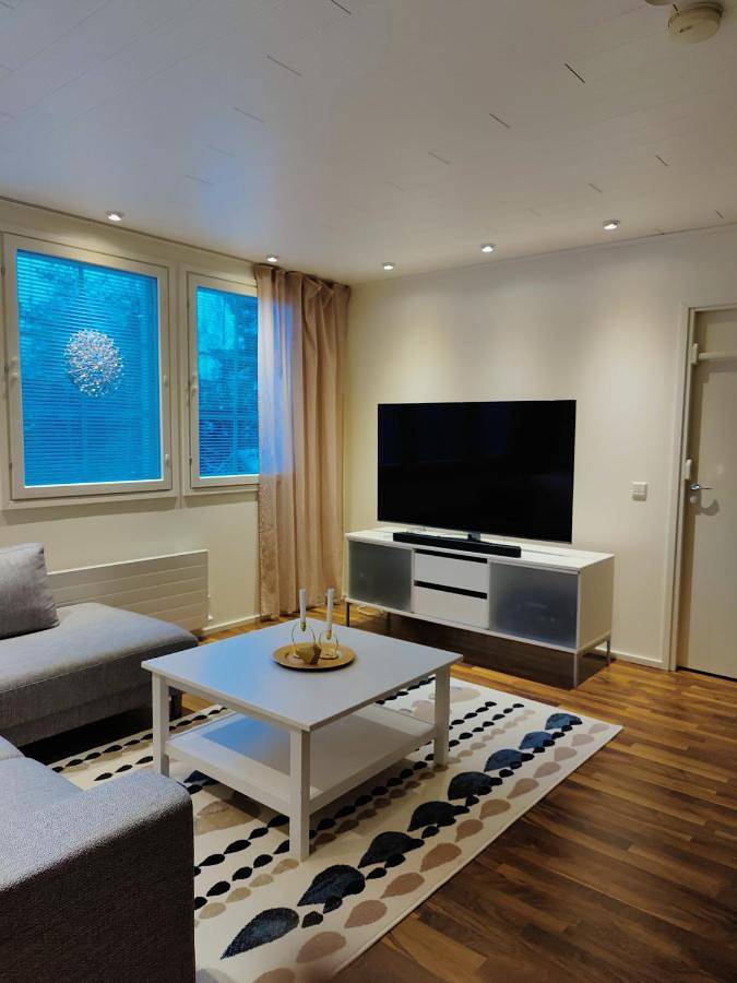 Ganze Wohnung, Arctic circle private 2nd floor suite and balcony in Rovaniemi, Lappland