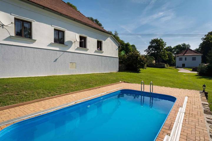 Ferienhaus mit Außenpool  in Bezděkov, Region Hochland