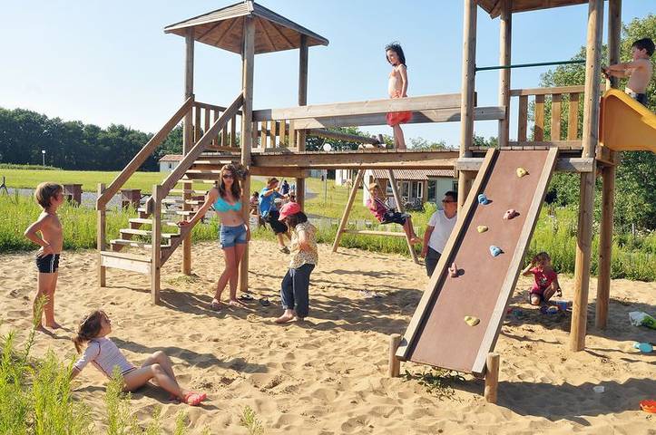 Gîte pour 4 personnes, avec piscine et jardin, animaux acceptés à Orist - 2
