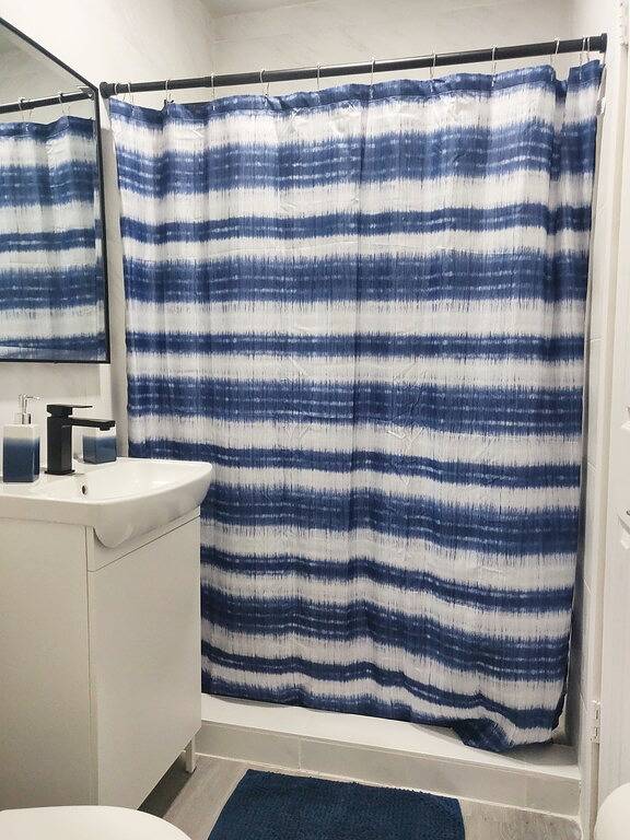 Ganze Wohnung, Cozy house with the best location! Beaches and mall 15 mins far away. in Miami, Florida