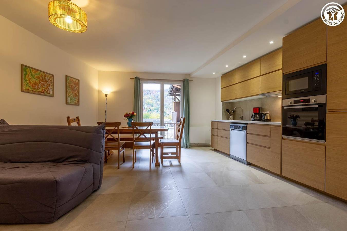 Le Petit Telegraphe - Chez Sonia Et Benjamin in Saint-Michel-de-Maurienne, Región de Saint-Jean-de-Maurienne