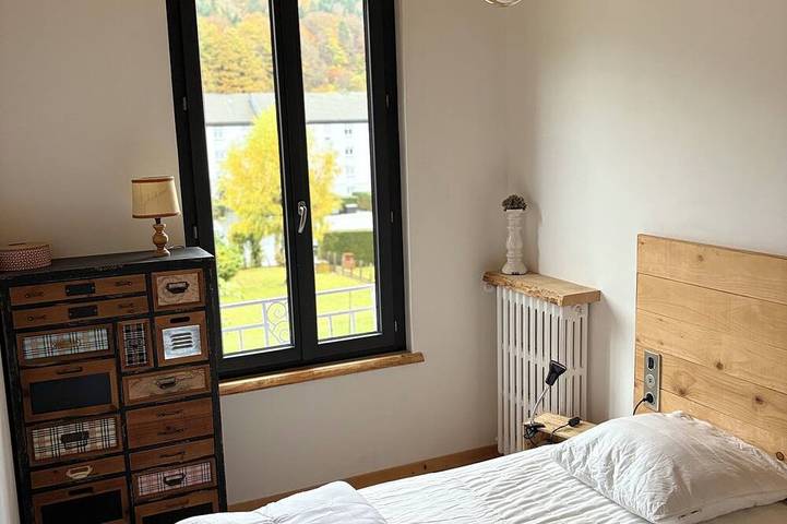 Accommodation. 3 bedrooms. 2 bathrooms. Sleeps 6/7. Private garage. in Mont-Dore, Parque Natural Regional Volcans d'Auvergne