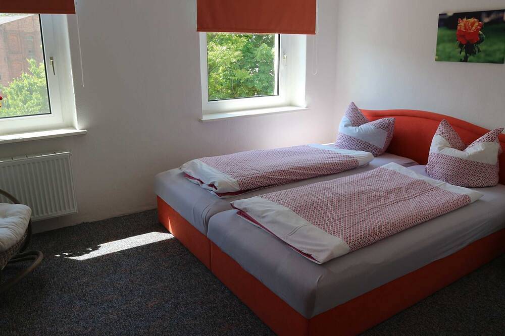 Ganze Wohnung, Wohnung Bergami - Ferienwohnung Rosenstadt in Forst (Lausitz), Lausitz