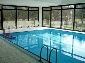 Parc de vacances pour 3 personnes, avec piscine et terrasse, animaux acceptés à Bitsch