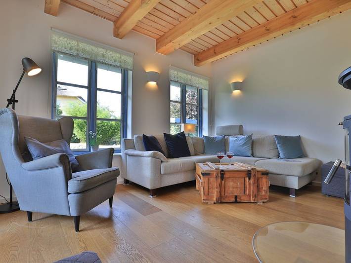 Ferienwohnung für 9 Personen, mit Garten und Sauna sowie Terrasse in Groß Schwansee - 2