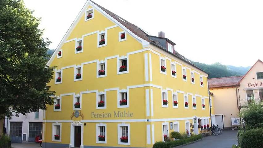 Ferienwohnung für 8 Personen, mit Sauna und Garten in Egloffstein - 2