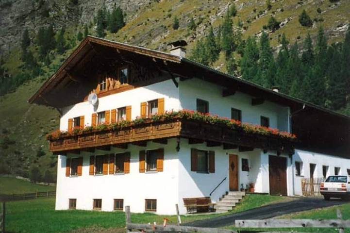 Ferienwohnung für 5 Personen, mit Balkon in Innsbruck und Umgebung