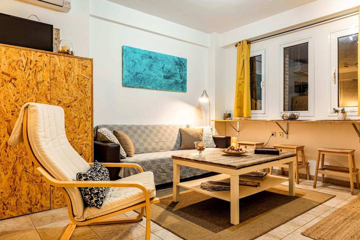 Location de vacances pour 3 personnes, avec balcon/terrasse, animaux acceptés à Calamata - 2