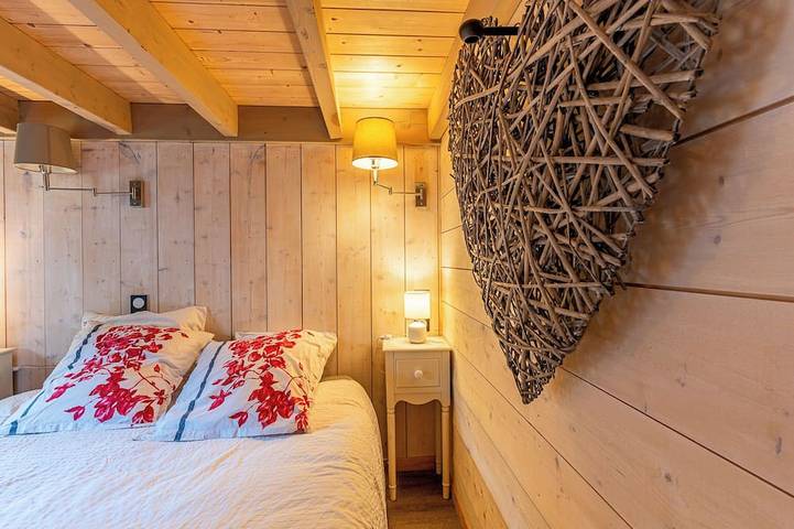 Gîte pour 5 personnes, avec jacuzzi dans Réaux-sur-Trèfle - 3