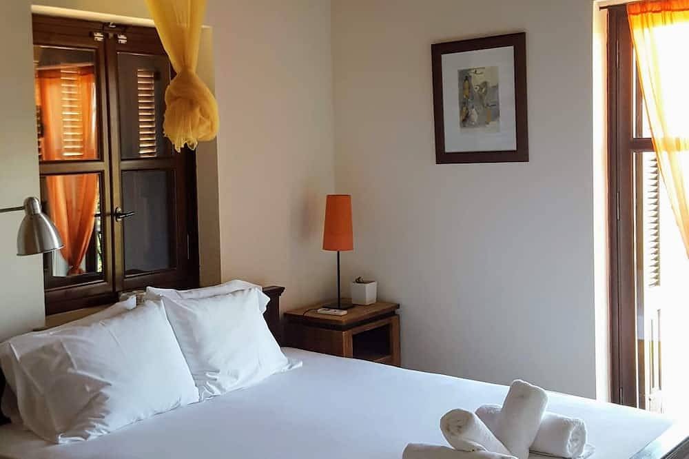 Villa Phoebe in Stoupa, very quiet area, private pool, spectacular sea views. in Stoupa, Mani Peninsula