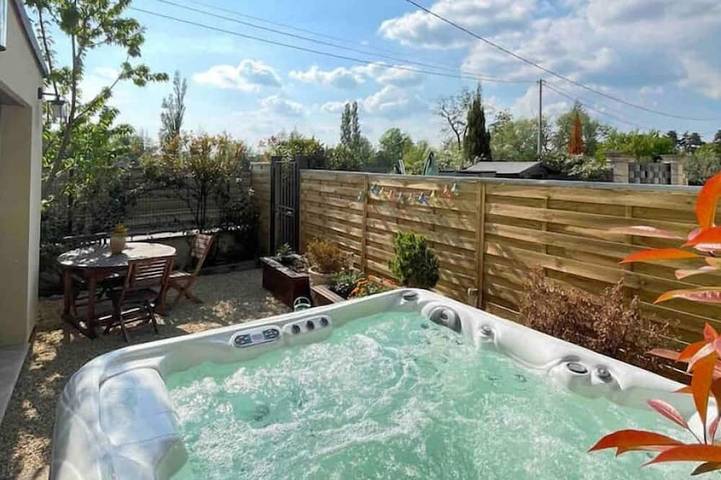 Maison de vacances pour 4 personnes, avec jacuzzi et terrasse à Le Thor