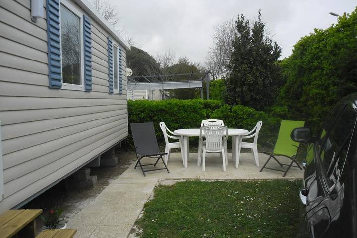 Camping pour 4 personnes, avec terrasse et piscine à Saint-Pierre-d'Oléron - 3