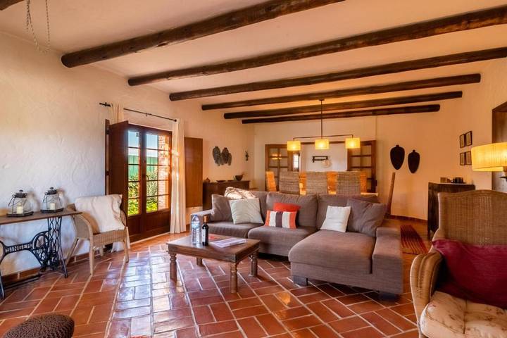 Location de vacances pour 10 personnes, avec terrasse ainsi que jardin et piscine, animaux acceptés à Palmela - 3