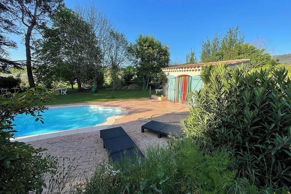 Villa Massada in Saint-Maximin-la-Sainte-Baume, Brignoles region