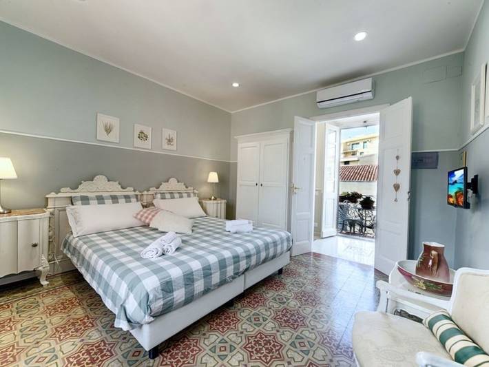 Ferienwohnung für 2 Personen, mit Garten in Olbia