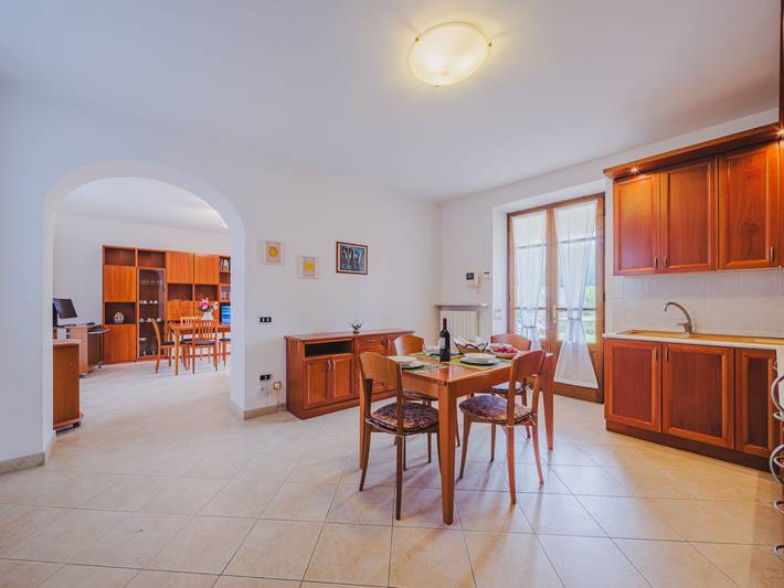 Villa Giuliana in Seravezza, Costa de la Maremma