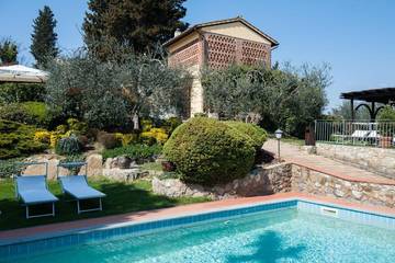 Cottage pour 4 personnes, avec piscine et jardin, animaux acceptés à Lastra a Signa