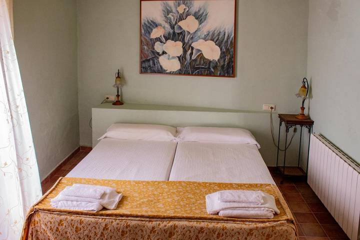 Casa rural para 2 personas, con Balcón y Terraza además de Jardín y Vistas en Sierra de Fuentes - 2