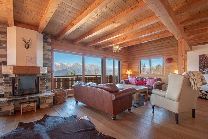 Chalet für 12 Personen, mit Balkon und Whirlpool sowie Terrasse und Garten in Veysonnaz