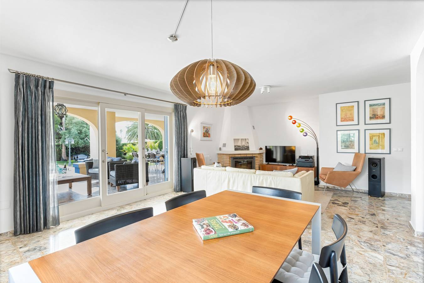 Villa 'Luxury Next Beach Cabo Roig' mit privatem Pool, Wi-Fi und Klimaanlage in Cabo Roig, Costa Blanca