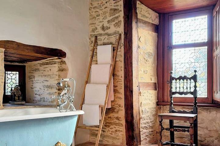 Gîte pour 23 personnes à Saint-Sornin-Lavolps - 4