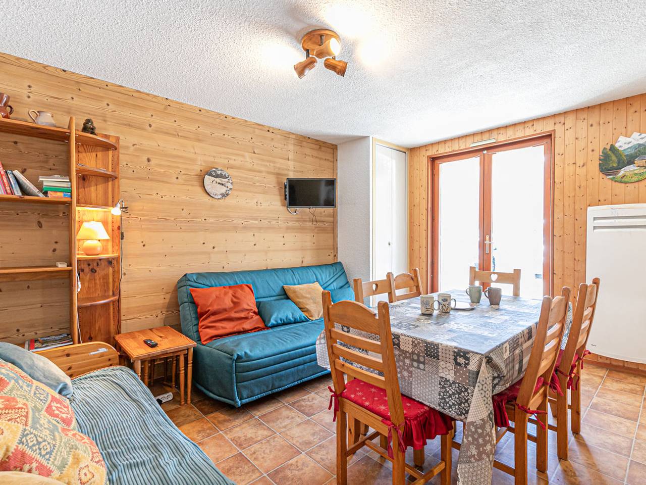 Entire apartment, Apartment with sunny terrace, pets allowed, parking included in Aussois, Saint-Jean-de-Maurienne region