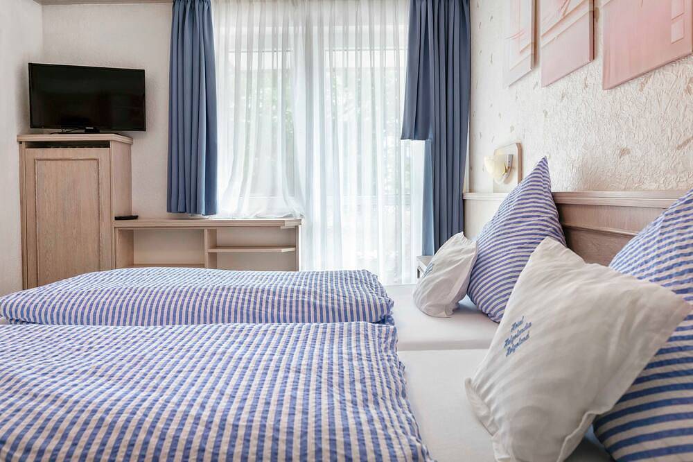 Hotel Helgolandia - Doppelzimmer zur Inselseite in Helgoland