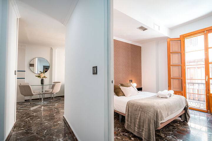 Entire apartment, Qh Ayuntamiento 05 in Realejo-San Matías, Granada