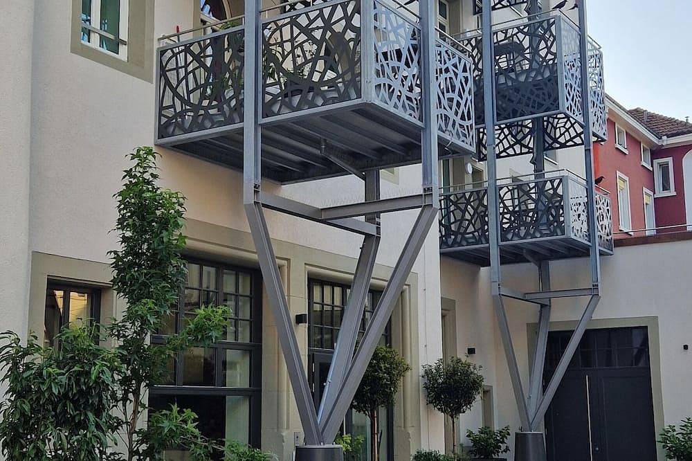 Ganze Wohnung, Modernes Apartment Smart Tv und Parkplatz Nähe Altstadt und Bahnhof in Waldshut-Tiengen, Südschwarzwald