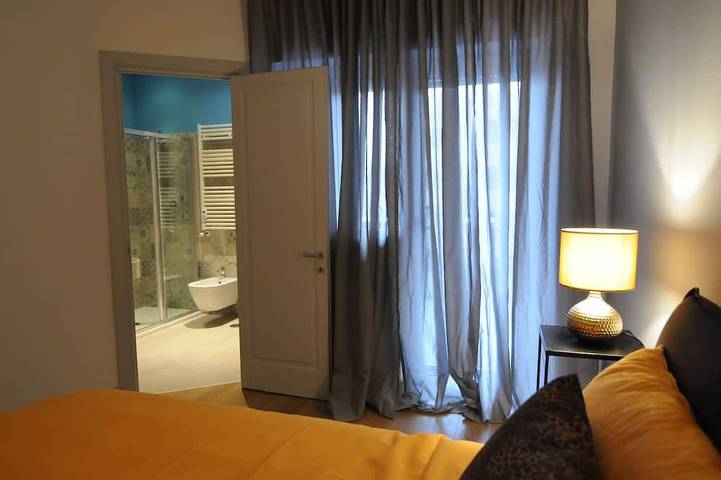 Ganze Wohnung, Apartment in Trastevere mit kostenlosem 1GBs Glasfaser-WLAN, Klimaanlage, ausgestattete Küche, 2 Balkone in Rom, Rom Provinz