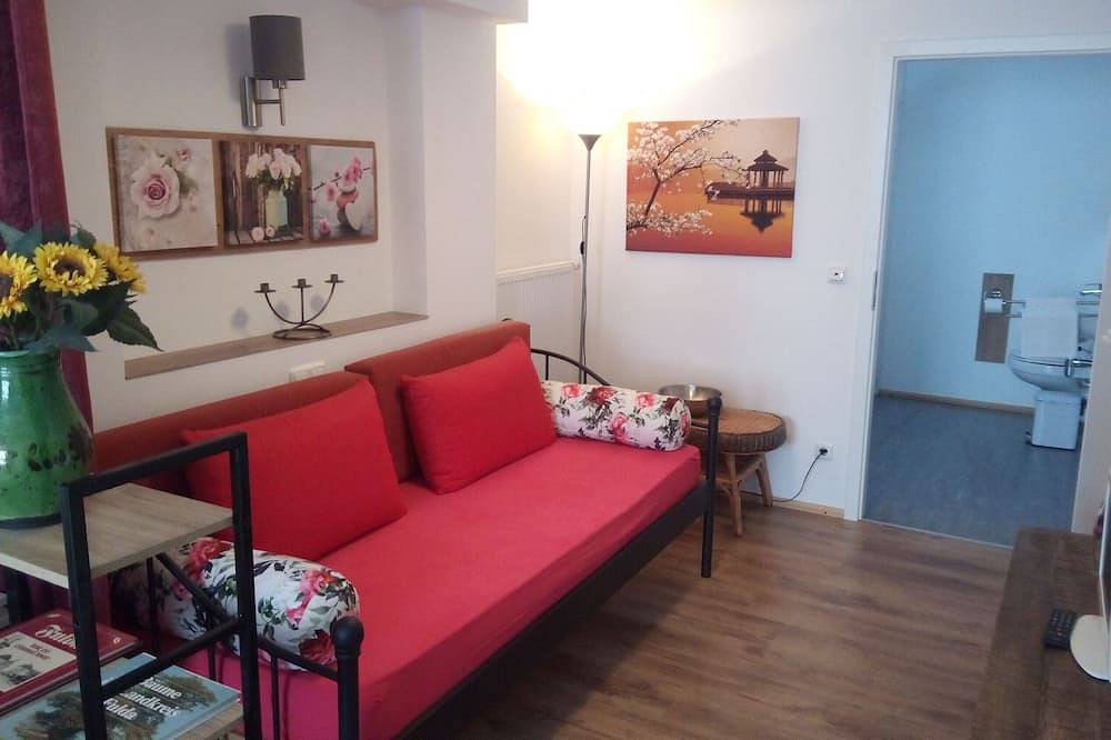 Ganze Wohnung, Ferienwohnung Bungalow 47 Untergeschoss mit Privatterrasse und kostenlosem Wi-Fi in Künzell, Rhön-Hessen
