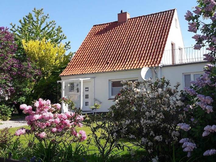 Ferienhaus für 4 Personen, mit Terrasse und Garten in Waabs - 2