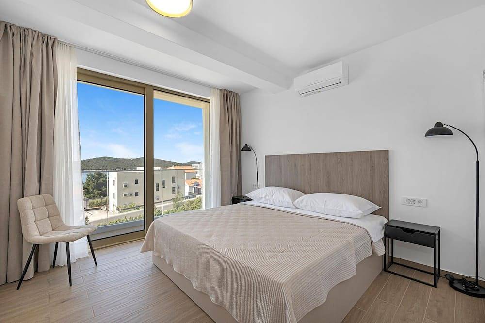 Fantastisches Haus mit 4 Schlafzimmern. in Žaborić, Šibenik-Knin