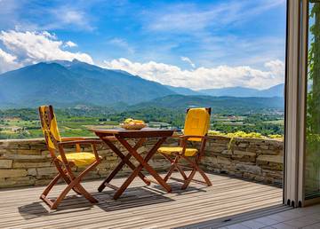 Cottage pour 2 personnes, avec piscine et terrasse à Eus