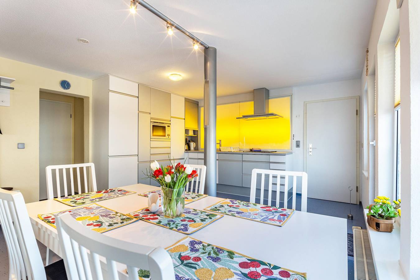 Ganze Wohnung, Ferienwohnung 'Nordhaus 8' mit Balkon, Gemeinschaftsgarten und Wlan in Duhnen, Cuxhaven