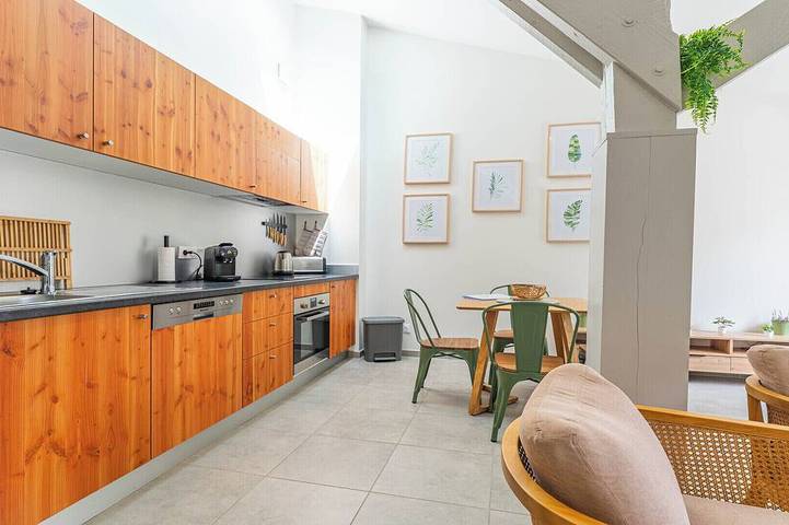 Ferienhaus für 2 Personen, mit Terrasse und Pool - 1