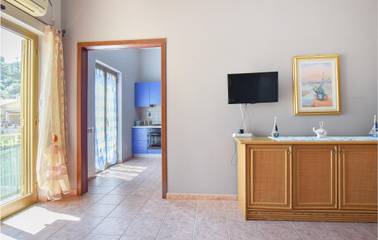 Holiday Apartment for 4 People in Caronia, Messina Province, Photo 3