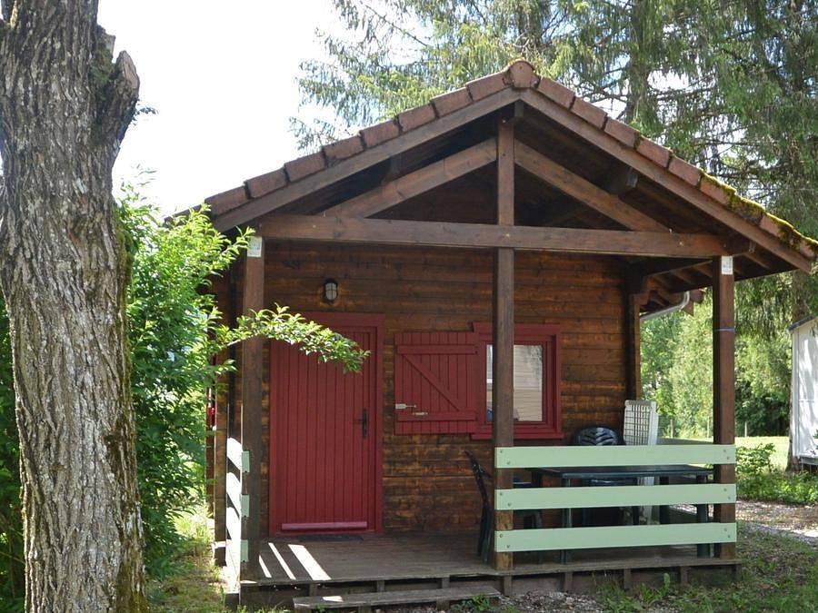 Camping Sous Doriat - Chalet 4 personnes - Relooké Gamme Eco in Monnet-la-Ville, Jura