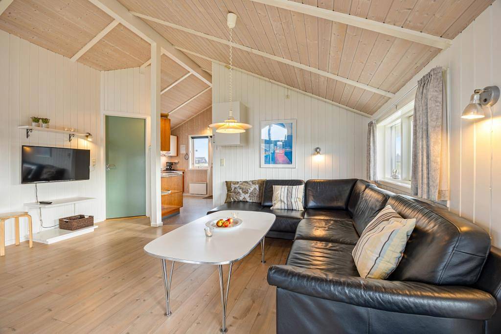 Schönes Ferienhaus mit Sauna & Whirlpool für 6 Personen + 2 Hunde in Hvide Sande, Holmsland Klit