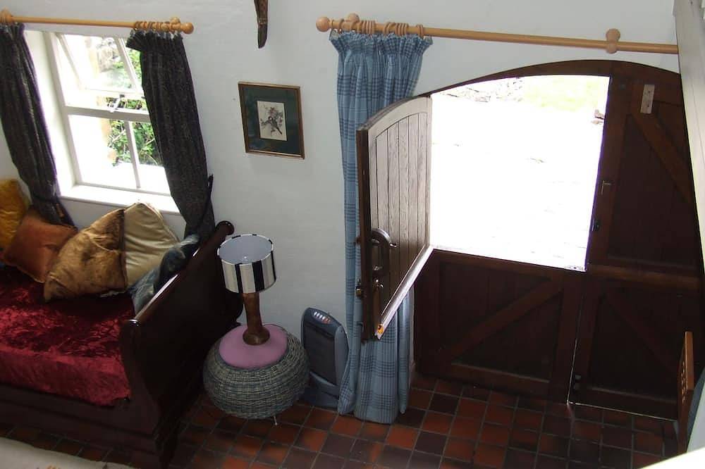 Sweet Coach House is located next to a stunning beach on the Wild Atlantic Way in County Cork