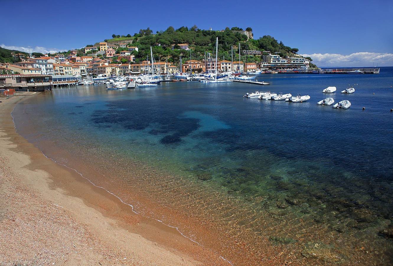 Ganze Ferienwohnung, Ferienwohnung für 4 Personen mit Balkon in Porto Azzurro, Toskanischer Archipel